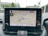 お買い物やドライブ、旅行の際に役立つナビ付きです!