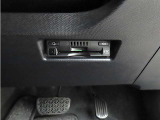 ETC!料金所も止まる事無くスイスイです!窓を開ける必要も無いので雨や花粉、排気ガスの浸入もありません!今や必需品ですネ!