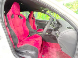運転席シート廻りは使用感も少なく、良好な状態となっています。丁寧に使われていたことがよくわかりますね。