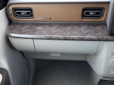 トヨタ認定中古車保証付!(1年間、距離無制限 HV車はHV保証付) 別途延長保証もご用意しております♪ ぜひ現車を確認にご来店ください
