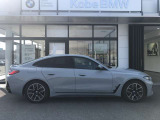 【BMWの伝統-3】BMWのお車は、&ldquo;駆け抜ける歓び&rdquo;を体現しております。走行の安定性とコーナリングの良さを追求し、思い通りにハンドルの操作可能です。