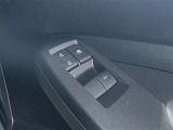 パワーウィンドウです!運転席でラクラク操作!元気なお子様やワンちゃんのイタズラも防いでいただけますよ。