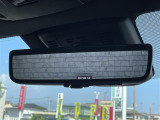 ◆【デジタルインナーミラー】車両後方カメラの映像をルームミラーに映すことが出来ます。 そのため、後席に人や荷物があって後方が見えづらい場合でもしっかり視界を確保することが出来ます。
