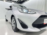 明るいライトが夜道を明るく照らしてくれます。 運転する上で、道路状況をいかに早く認識できるか重要なポイントです。 白色光が暗い道も明るく照らしてくれますよ。