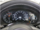 【明るく見やすいメーター】視認性が良く明るく見やすいメーター。運転者にとって見やすいメーターは運転していても疲れないですよね。