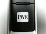 PWRスイッチを押すと、パワーモードに切り替わり、力強い走りに!