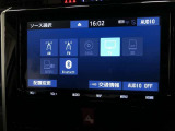 ラジオ、フルセグテレビ、CD再生、DVD再生、SD再生(音楽/動画)、SD録音(別途SDカードが必要です)、Bluetoothオーディオが使用可能です。詳しい仕様については展示店舗までお尋ねください。
