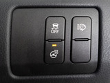 ★使いやすさや安全性を追求したステアリング周り!高級車ゆえにスイッチ類が多いのも特徴ですね!考え尽くされた配置ですぐに使いこなす事が出来ますのでご安心下さい!是非、体感してみて下さい!!