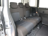 ゆとりある広々とした車内空間は、ドライブを始め買い物やレジャーなど、幅広く活躍します。一人でもみんなとでもお出かけを楽しみましょう!
