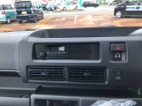 AM/FMラジオ。
