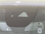 【i-ACTIVESENSE】走行中に前方の車両等を認識し、衝突しそうな時は警報とブレーキで衝突回避と被害軽減をアシスト。より安全にドライブをお楽しみいただけます。