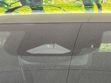 【トヨタセーフティセンス】走行中に前方の車両等を認識し、衝突しそうな時は警報とブレーキで衝突回避と被害軽減をアシスト。より安全にドライブをお楽しみいただけます。