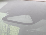 【トヨタセーフティセンス】走行中に前方の車両等を認識し、衝突しそうな時は警報とブレーキで衝突回避と被害軽減をアシスト。より安全にドライブをお楽しみいただけます。