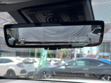 【デジタルインナーミラー】後席の大きな荷物や同乗者で後方が確認しづらい時でも安心!カメラが撮影した車両後方の映像をルームミラー内に表示。クリアな視界で状況の確認が可能です!