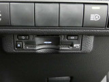 ETC車載器付きです。高速道路の料金所もスムーズに通過できます。※セットアップ費用は別途必要です。