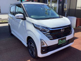 ご納車時には再度洗車・室内清掃を行い展示中についてしまった汚れも落として気持ち良くお乗りいただける状態にして納めさせていただきます!