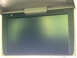【サンルーフ】開放感たっぷりの希少装備、サンルーフが装着されています!車内に明かりを取り入れたり景色を楽しむ以外にも、車内の空気も簡単に換気できて快適です!