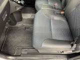 助手席シート足元です。
