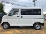 納車前にはプロのメカニックが点検、整備を行いますので安心してお乗り頂けます。