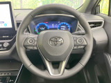 インテリアに合わせたデザインのステアリングは、運転される方のことも考え、運転しやすい形状、大きさです。是非一度、実際に触ってお確かめください。
