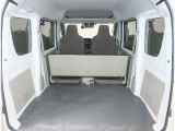 4名乗車時の積載量は250キロになります〇