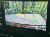 【バックカメラ】駐車時に後方がリアルタイム映像で確認できます。大型商業施設や立体駐車場での駐車時や、夜間のバック時に大活躍!運転スキルに関わらず、今や必須となった装備のひとつです!