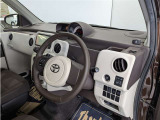 見通しのよいすっきりとした視界で、誰でも運転しやすいです。運転のしやすさは疲れにくさにも繋がりますよ♪
