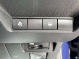 運転席スイッチ類。ステアリングヒーターがあります。
