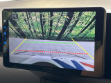 【バックカメラ】駐車時に後方がリアルタイム映像で確認できます。大型商業施設や立体駐車場での駐車時や、夜間のバック時に大活躍!運転スキルに関わらず、今や必須となった装備のひとつです!