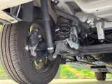 お車を安心してお乗りいただく為には、足回りの定期点検が欠かせません。サービスサポート(有償保証)では無料点検もご提供しており、安心のカーライフをお過ごしいただけるサポート体制が整っています。