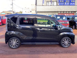 ご成約のおクルマ全て、エンジンオイルを交換してご納車させていただきます!また、点検時に消耗品の状態確認も行い必要に応じて新品交換させていただきます!