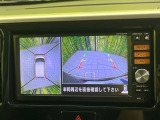 【アラウンドビューモニター】専用のカメラにより、上から見下ろしたような視点で360度クルマの周囲を確認することができます☆死角部分も確認しやすく、狭い場所での切り返しや駐車もスムーズに行えます。