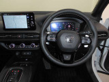 機能的にまとめられた運転席回り。運転しやすさにこだわりました。