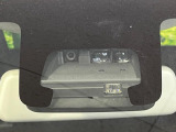 【スズキ セーフティサポート】走行中に前方の車両等を認識し、衝突しそうな時は警報とブレーキで衝突回避と被害軽減をアシスト。より安全にドライブをお楽しみいただけます。