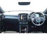 XC40 B4 AWD Rデザイン 4WD 