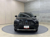 お車購入のポイントとなるフロントマスクです。上質で迫力あるデザインですね☆☆