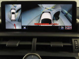 純正ナビ付です。もちろん車両後方を表示するバックガイドモニターが付いていて車庫入れ安心!