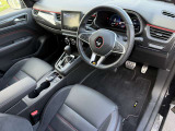 フランス車ならではのオシャレな内装がオススメです!