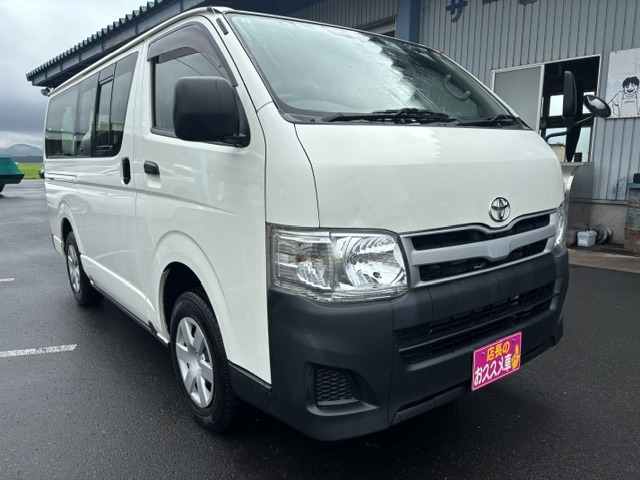 トヨタ ハイエースバン 