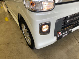 霧がひどく対向車やセンターラインが見えにくい日はフォグランプが大活躍ですね!