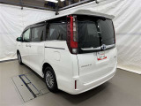 走りにこだわりながら収納力も持ち合わせたお車です。