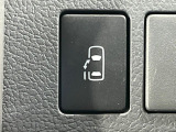 【パワースライドドア】スマートキーや運転席のスイッチでスライドドアの開閉が可能♪電動だから力を入れてドアを開ける必要が無く、小さいお子様でも、重い荷物を持っている時もラクに開け閉めできます♪