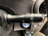 周囲の明るさに応じて自動でヘッドライトの点灯・消灯ができる機能です。トンネル通過時にライトの付け忘れ・消し忘れが無くなり雨の日や夕方の走行も安心・安全ですね♪