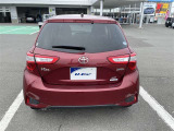 「真後ろからのカット。バックカメラ装備で、苦手なバック駐車も安心・安全です!」