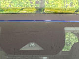 【インテリジェントエマージェンシーブレーキ】フロントカメラで前方の車両や歩行者を検知。衝突しそうな時は衝突被害軽減ブレーキが作動、衝突回避をサポート。より安全にドライブをお楽しみいただけます。