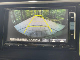 【バックカメラ】駐車時に後方がリアルタイム映像で確認できます。大型商業施設や立体駐車場での駐車時や、夜間のバック時に大活躍!