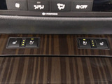 ★快適エアシート&シートヒーターを装備しています!高級車ならではの装備です!シートが暖まる機能!シートから冷風が出る機能!どちらも付いています!!寒い冬も、暑い夏も快適にご乗車頂けますよ!!