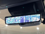 【デジタルインナーミラー】後席の大きな荷物や同乗者で後方が確認しづらい時でも安心!カメラが撮影した車両後方の映像をルームミラー内に表示。クリアな視界で状況の確認が可能です!