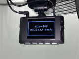 ドライブレコーダー装着車両です
