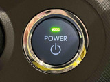 電子カードキーを携帯していれば、ボタンを押すだけでエンジンの始動がスマートに行えます